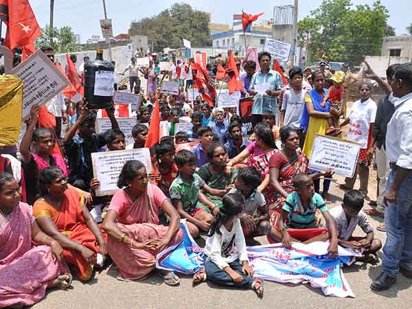 மதுக்கடைக்கு சீல் வைக்கக்கோரி மறியல்