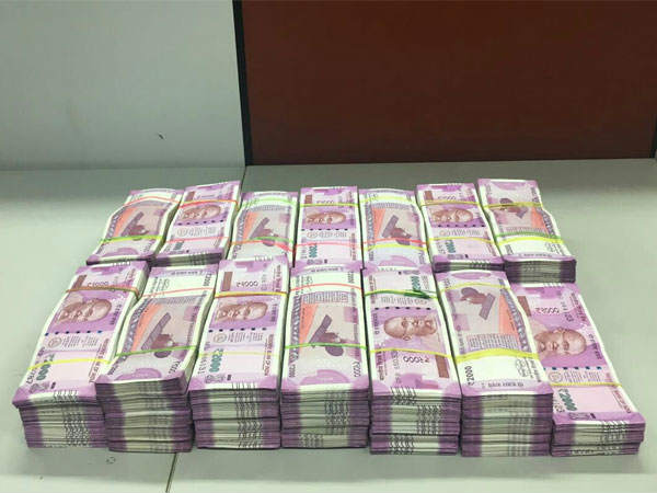 ரூ1.30 கோடி சிக்கியது 