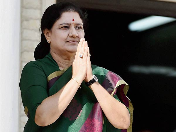 எடப்பாடி தலைமையில் ஆட்சி