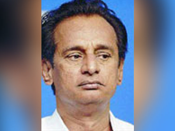 தொடர் சரிவை சந்திக்கும் அதிமுக