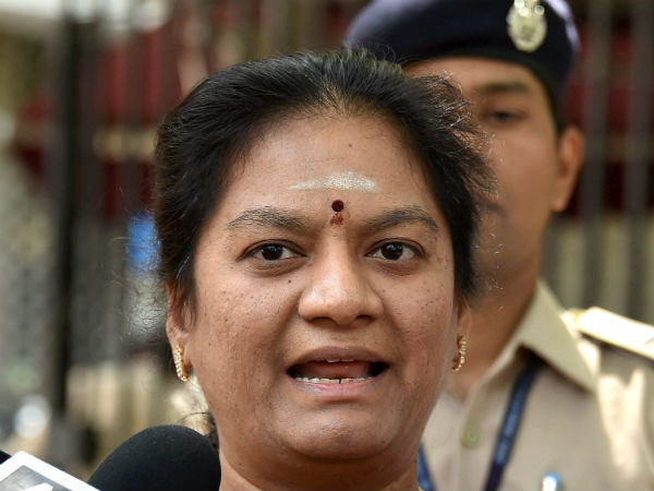 தேர்தல் ஆணையத்தில் புகார் 