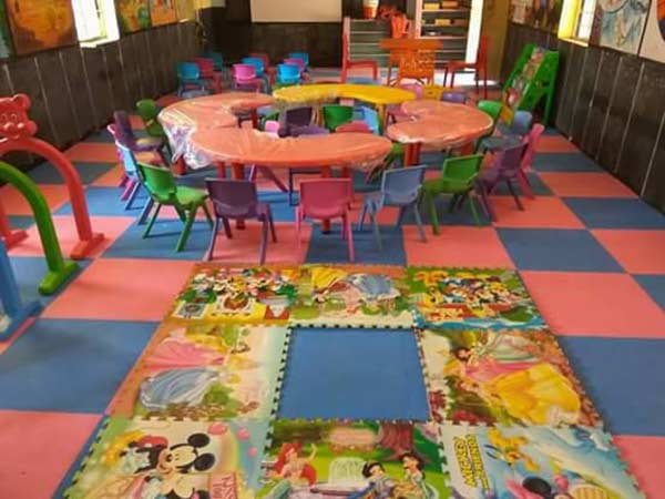 அழுது கொண்டே சென்றவர் அழுது கொண்டே சென்றவர்