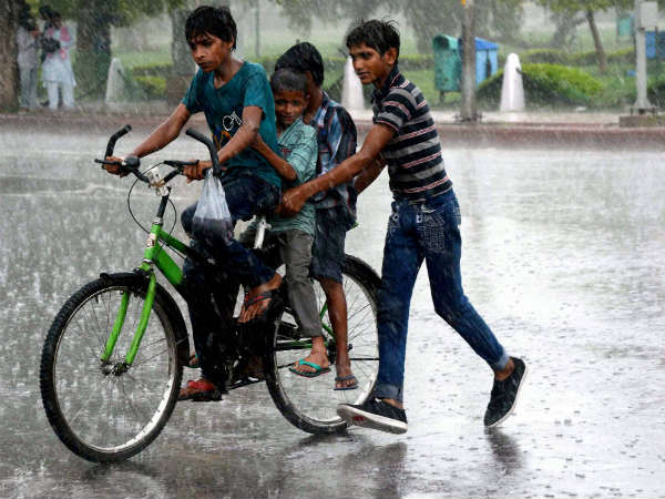 எங்கெல்லாம் மழை? 