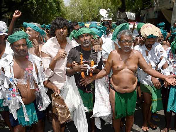  விவசாயிகள் மீது தடியடி 