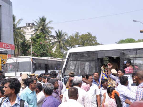 பாதுகாப்பு கோரிக்கை 