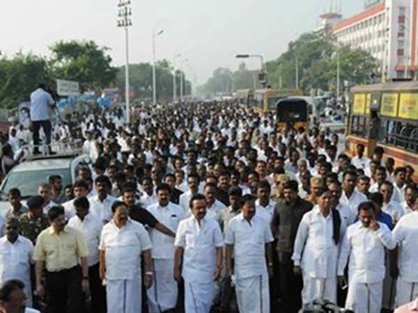திருவாரூரில் பேரணி 