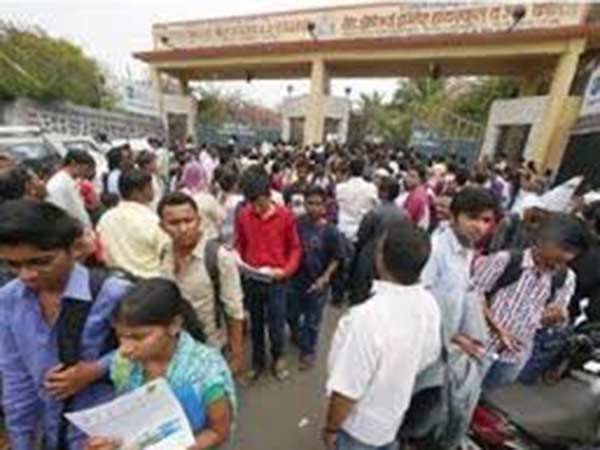 ஆதரவு எதற்கு? 