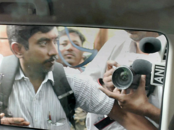 ஜெர்க் ஆகும் சி நடிகைகள் 