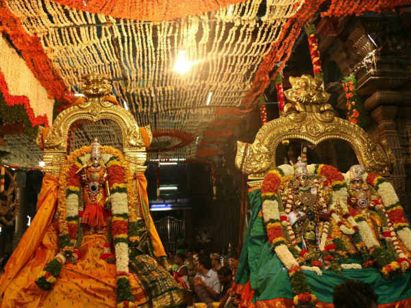 மீனாட்சி சுந்தரேஸ்வரர் வீதி உலா 