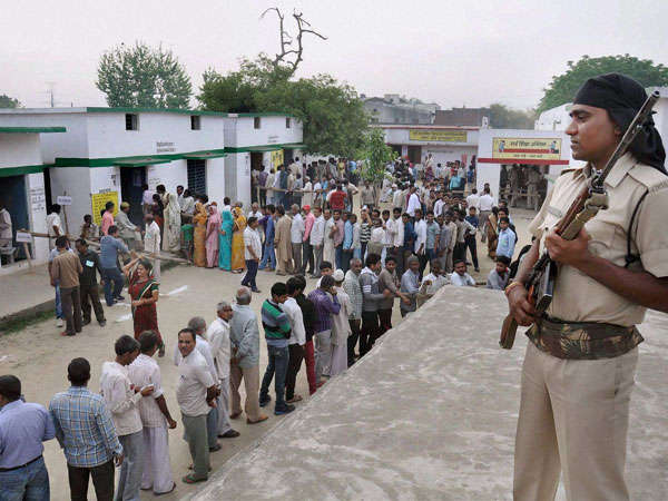 Delhi: Low voter turnout of 54 % recorded in MCD elections Delhi: Low voter turnout of 54 % recorded in MCD elections