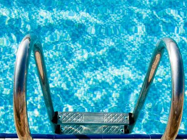 Student drown in swimming pool: resort owners 2 were arrested Student drown in swimming pool: resort owners 2 were arrested