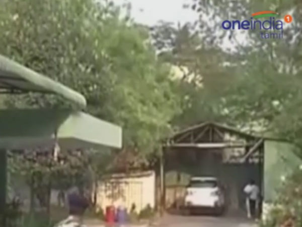 Income Tax department officials raid in Minister Vijaya baskar's house Income Tax department officials raid in Minister Vijaya baskar's house