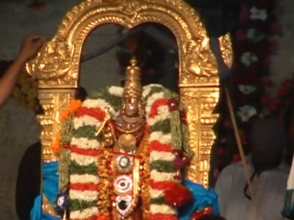 முத்துக் கொண்டையில் மணப்பெண்