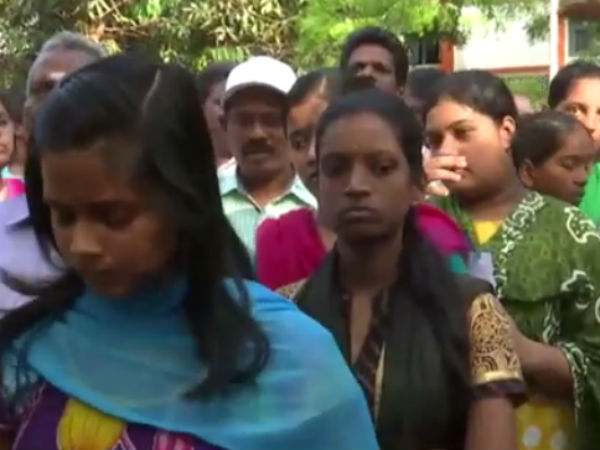 ஆதார் கார்டு 