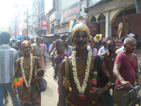 திருவிழா கோலம் பூண்ட மதுரை 
