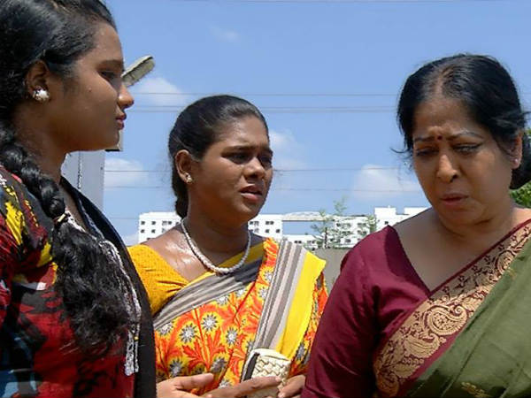கண் கலங்கும் அம்மா 