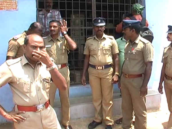 மனிதசங்கிலி 