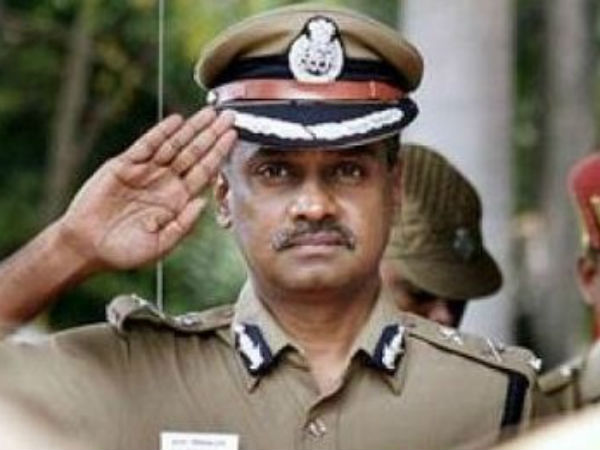  சொத்துக்குவிப்பு புகார் 