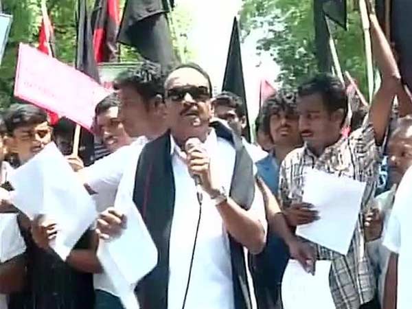 கரைசேரலையே...