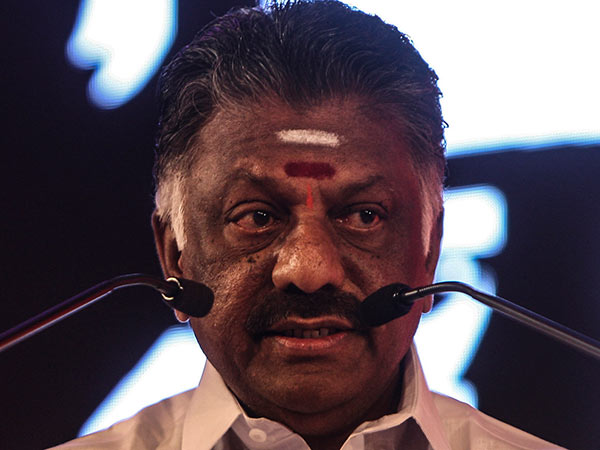 அதிமுகவிற்கு பதிப்பு இல்லை 