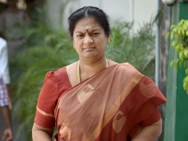 சசிகலா புஷ்பா தனி அணி