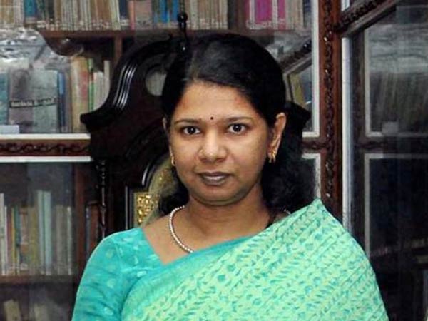 இந்தியில் பேசும் அமைச்சர்கள் 