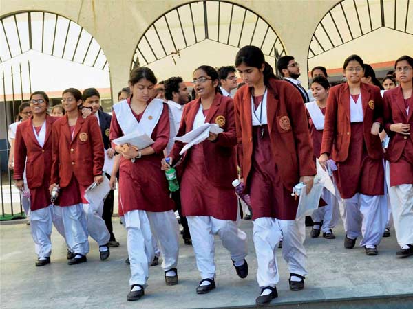 ஜாலி மூடில் குழந்தைகள் ஜாலி மூடில் குழந்தைகள்