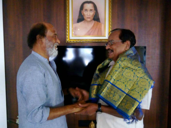  காந்திய வழியில்.... 