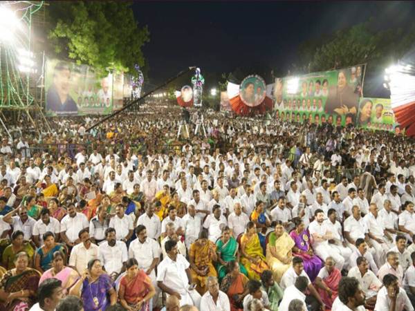  Investigate Jayalalithaa's 'Mystery' Death, Says OPs