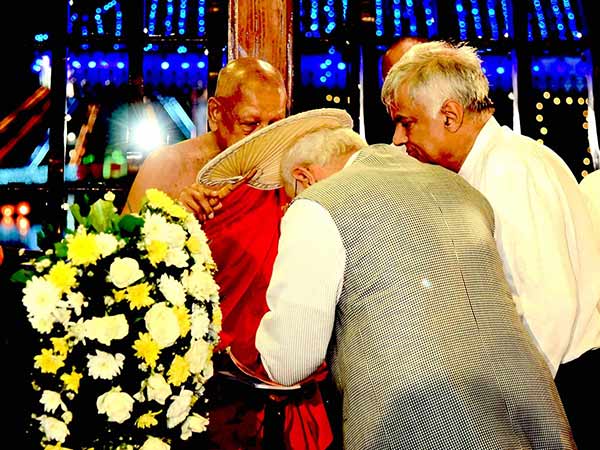 PM Modi arrives in Colombo visits Seema Malaka Temple