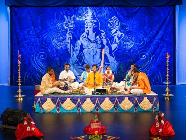 The musical concert in Melbourne was greatly impressed by the audience