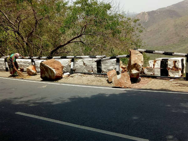  Rock rolls over on road of Thirumala Tirupathy 
