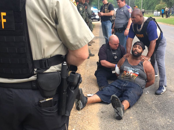 Eight people, including a deputy sheriff, were killed in a shootout in Mississippi Eight people, including a deputy sheriff, were killed in a shootout in Mississippi