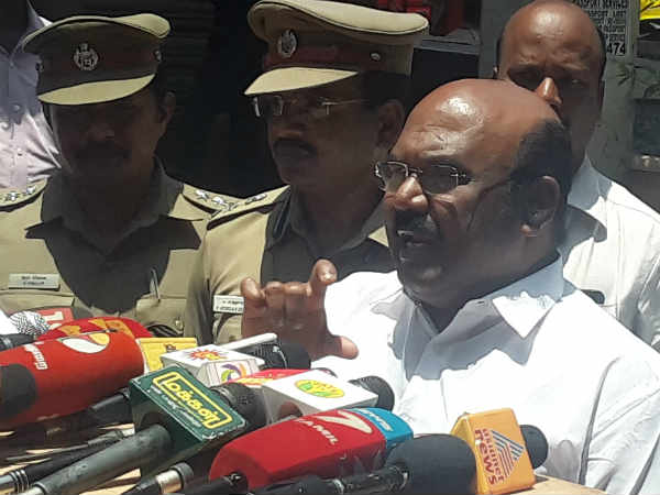 மொட்டத் தலைக்கும் மொழங்காலுக்கும்.. 