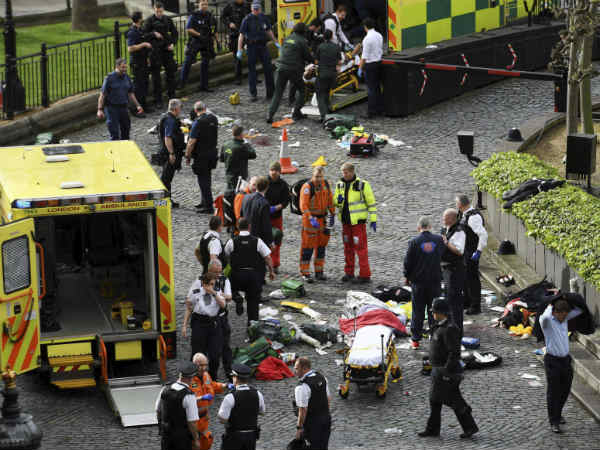 மார்ச் 22ல் வெஸ்ட்மின்ஸ்டர் பாலம் 