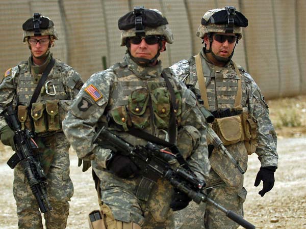  அமெரிக்க ராணுவம் முகாம் 