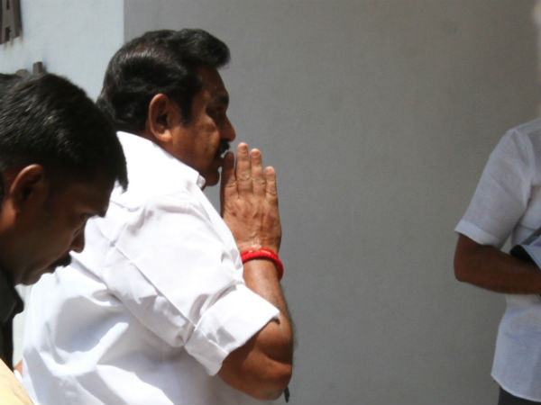 இலாகாவை பறிப்போமே... 
