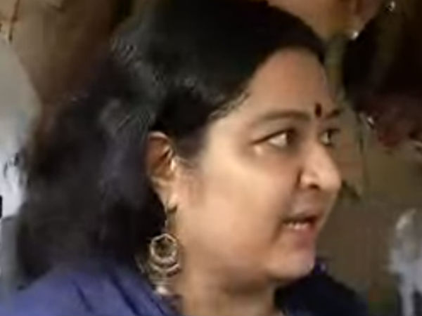 போலீசாருடன் வாக்குவாதம்