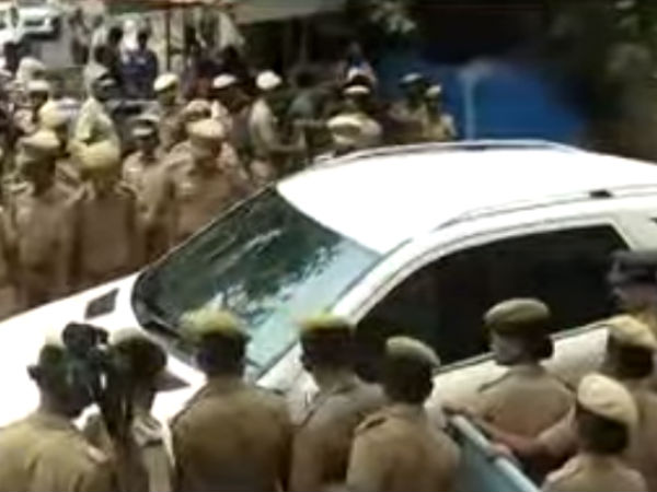 போலீசார் மீது குற்றச்சாட்டு 