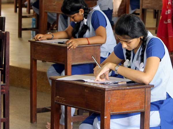 ஆங்கிலத்தில் அதிகம் வெற்றி