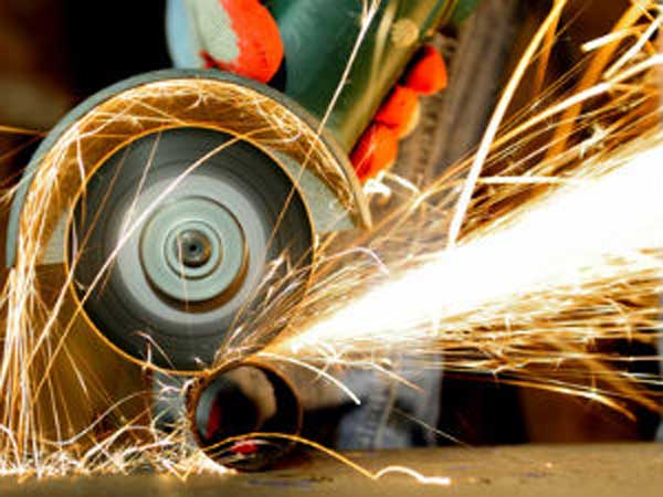  வெறிச்சோடிய கரூர் 