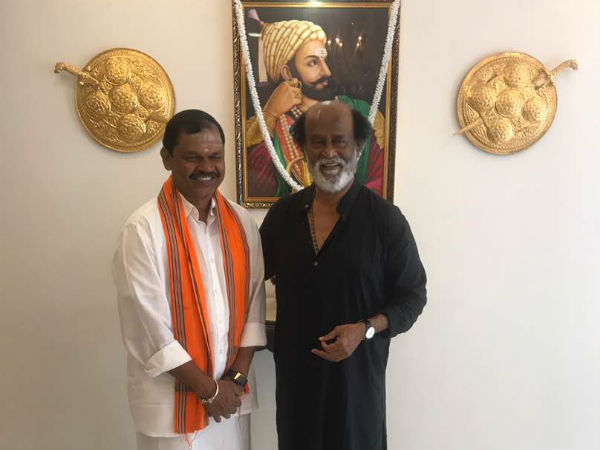 அரசியலுக்கு வர வேண்டும் 
