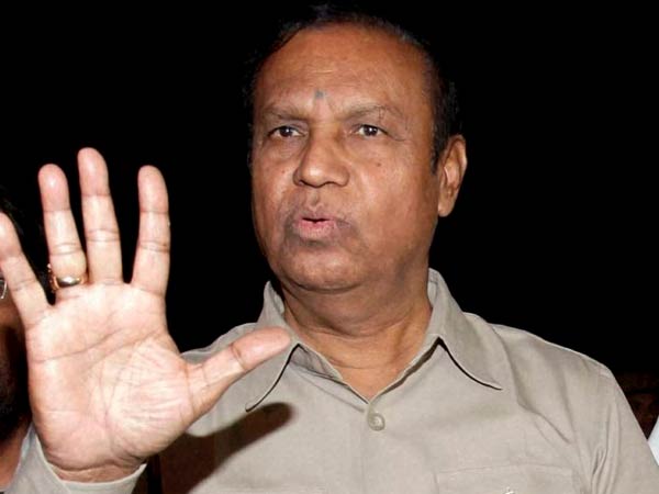 தூர்வாரும் கழகத்தில்