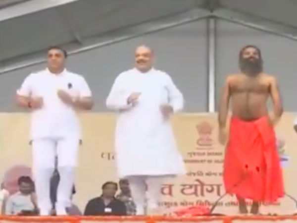 பிரமாண்ட மேடை 