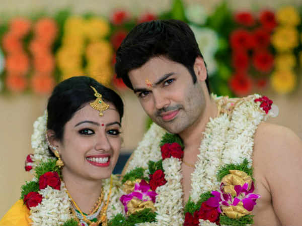  கணவன், மனைவி எமோஷனல் 