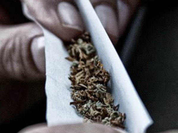 நைஜீரிய கஞ்சா ரேவ் பார்ட்டி 