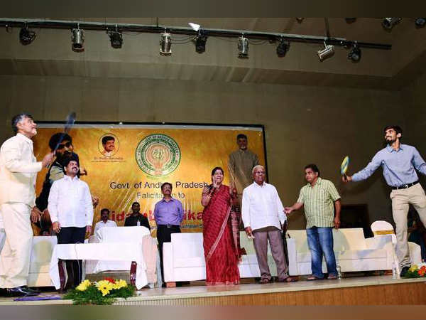 ஸ்ரீகாந்த்துடன் விளையாட்டு 