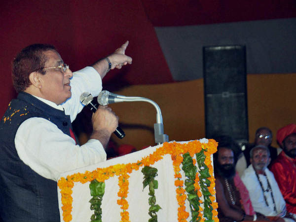 இது தான் பேச்சுரிமையா 