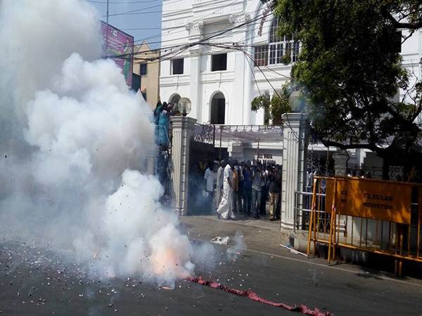 TTV Dinakaran granted bail his supporters celebrating that TTV Dinakaran granted bail his supporters celebrating that