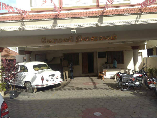 Petrol bomb thrown on cpm office in Coimbatore 